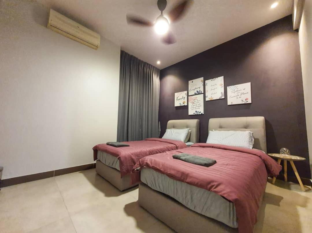 Santubong Suites B Just Like Home Damai Kuching Exterior foto