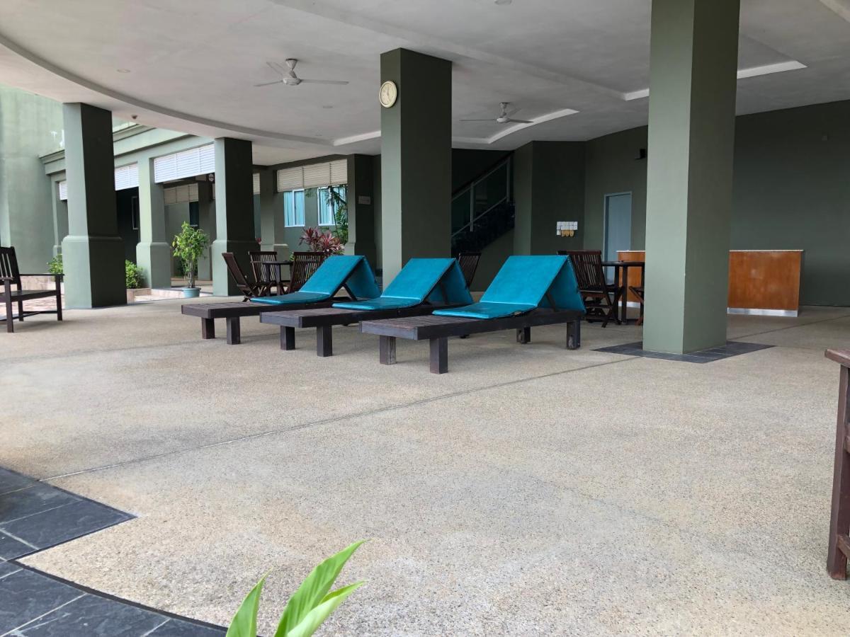 Santubong Suites B Just Like Home Damai Kuching Exterior foto