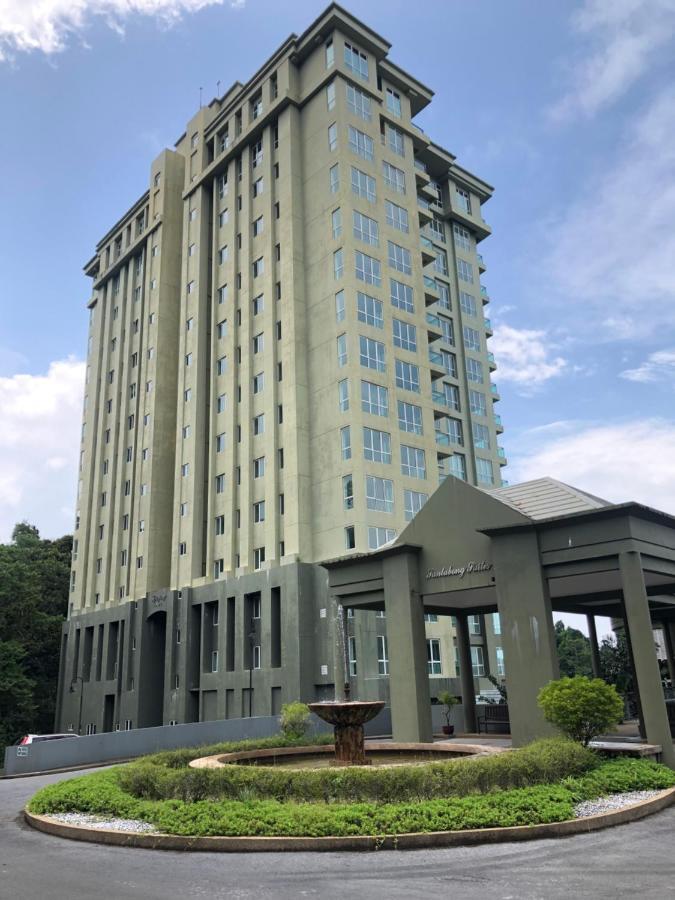 Santubong Suites B Just Like Home Damai Kuching Exterior foto